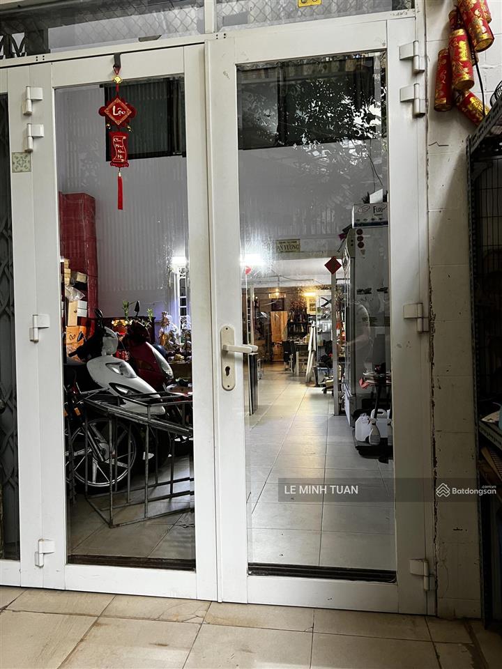 Bán nhà riêng quận 6 đường phạm văn chí 98,4m2 4 tầng 5pn gần chợ bình tây giá tốt
