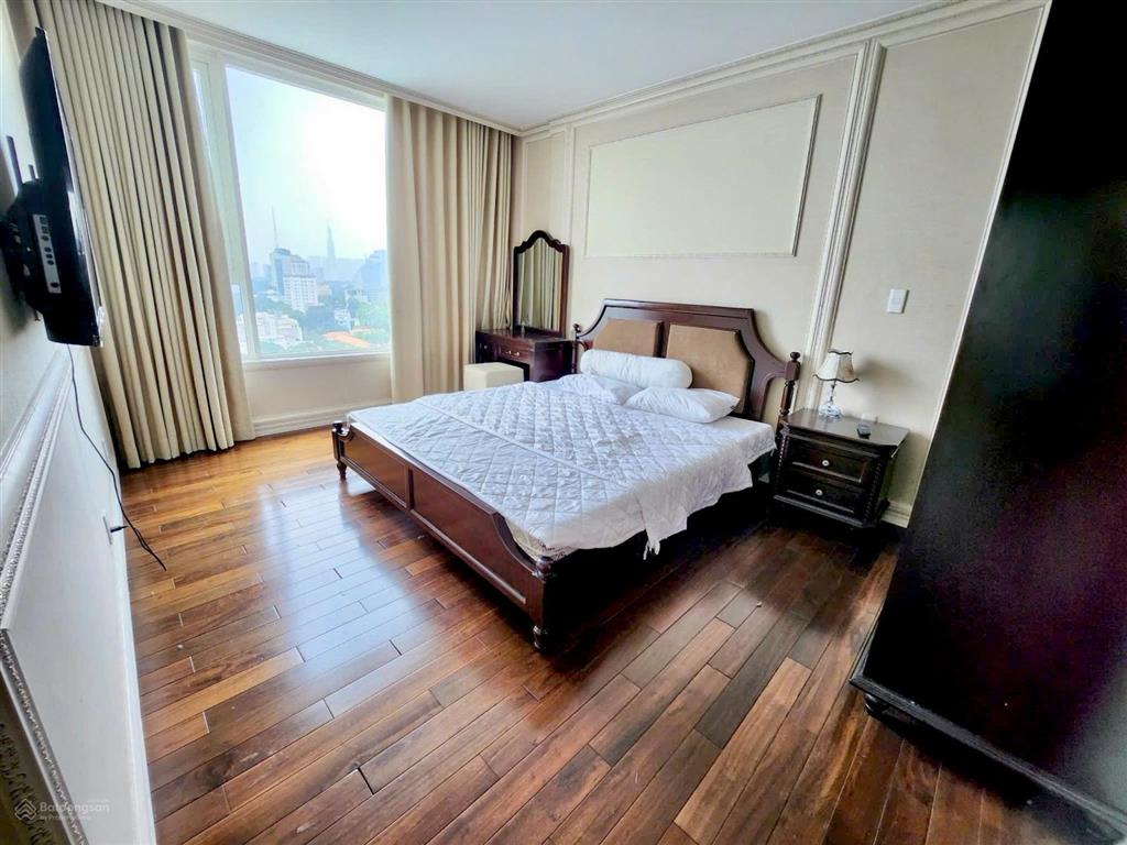 Cho thuê gấp căn 3pn/97m2 leman luxury quận 3. căn góc tầng cao full nội thất. giá 38tr/th bao pql