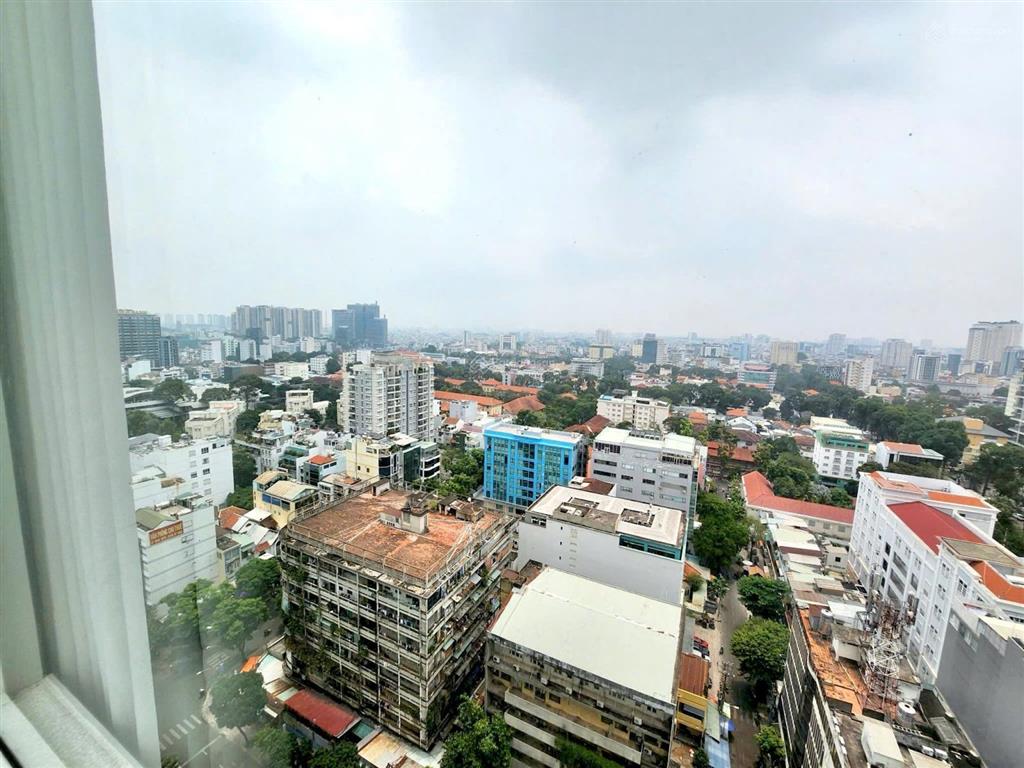 Cho thuê gấp căn 3pn/97m2 leman luxury quận 3. căn góc tầng cao full nội thất. giá 38tr/th bao pql