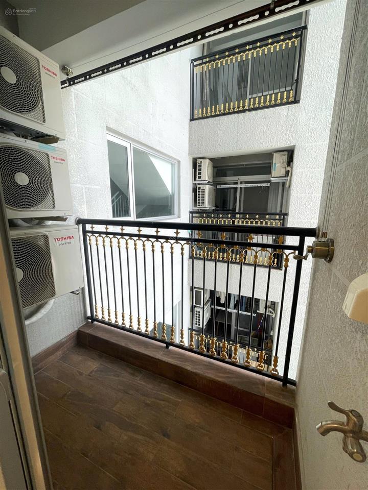 Cho thuê gấp căn hộ 3pn 2wc  nội thất cơ bản  giá 17 triệu tại paris hoàng kim.  xem nhà
