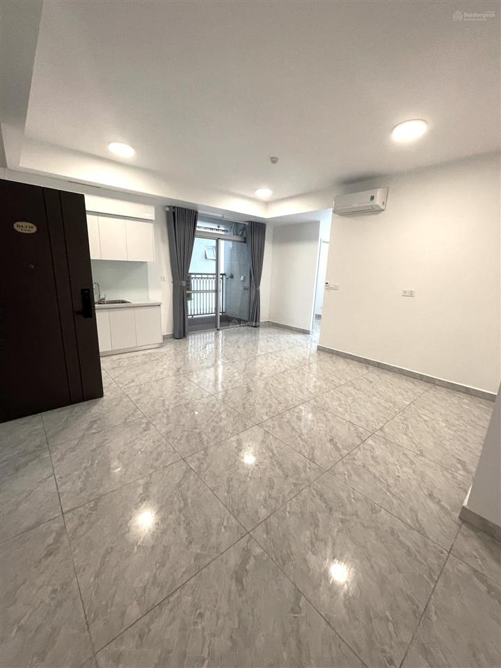 Cho thuê gấp căn hộ 3pn 2wc  nội thất cơ bản  giá 17 triệu tại paris hoàng kim.  xem nhà