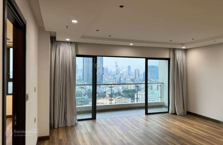 Cần cho thuê cc oriental dt 105m2, 3pn ntcb giá 13tr/tháng.  0909 368 *** hân