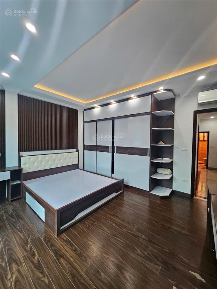 Bán nhà nguyễn trãi thanh xuân 4 tầng 1 tum kinh doanh gần royal city dòng tiền ổn định