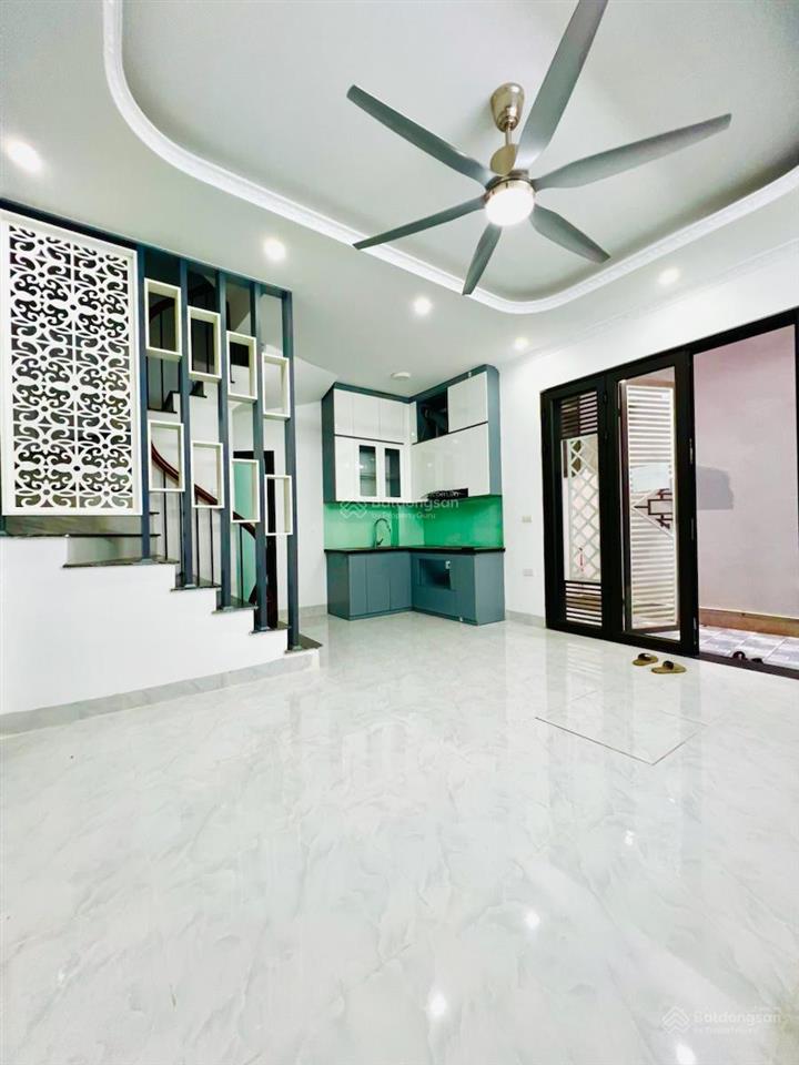 Mặt phố vũ tông phan 64m2 x 5 tầng lô góc 2 mặt thoáng 2 vỉa hè kinh doanh đa dạng