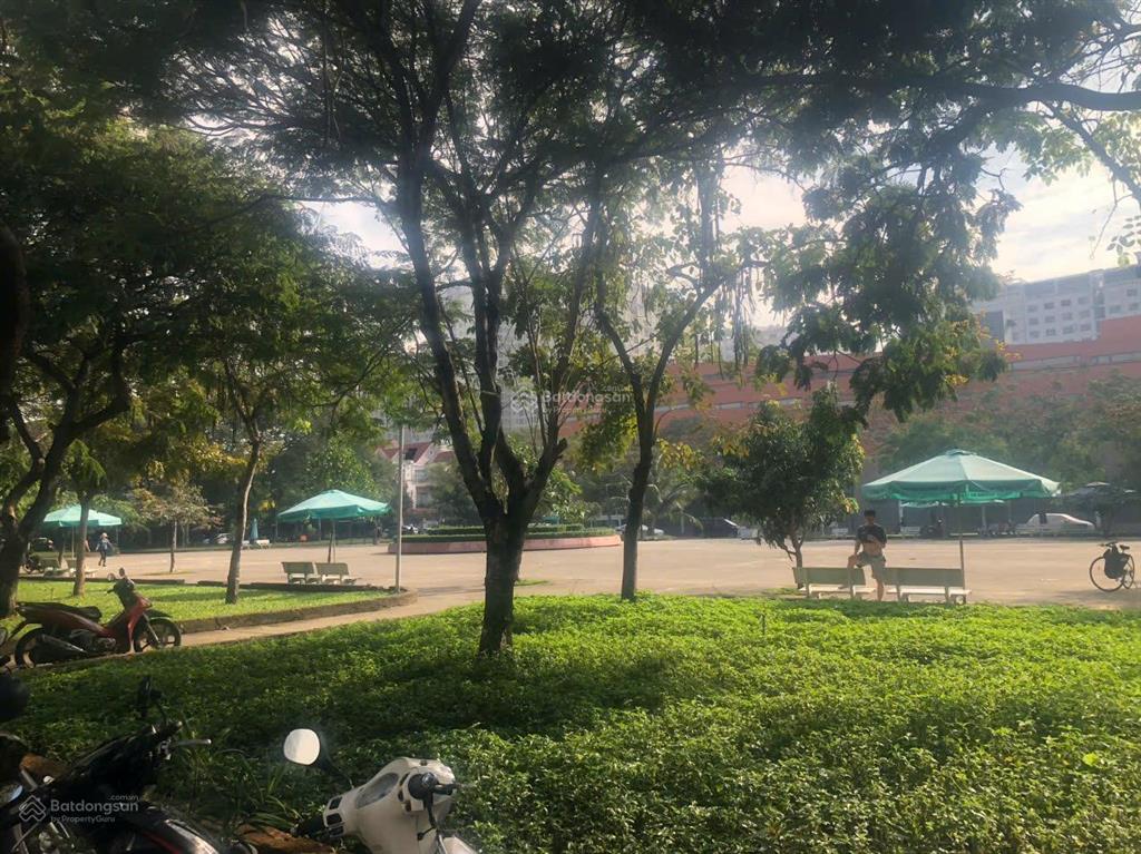 Bán nhà cấp 4 góc 2 mt view công viên ngay vòng xoay giải trí trung sơn  tp.hcm