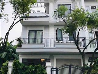 Cho thuê biệt thự view sông đối diện đại học rimit q7. tphcm