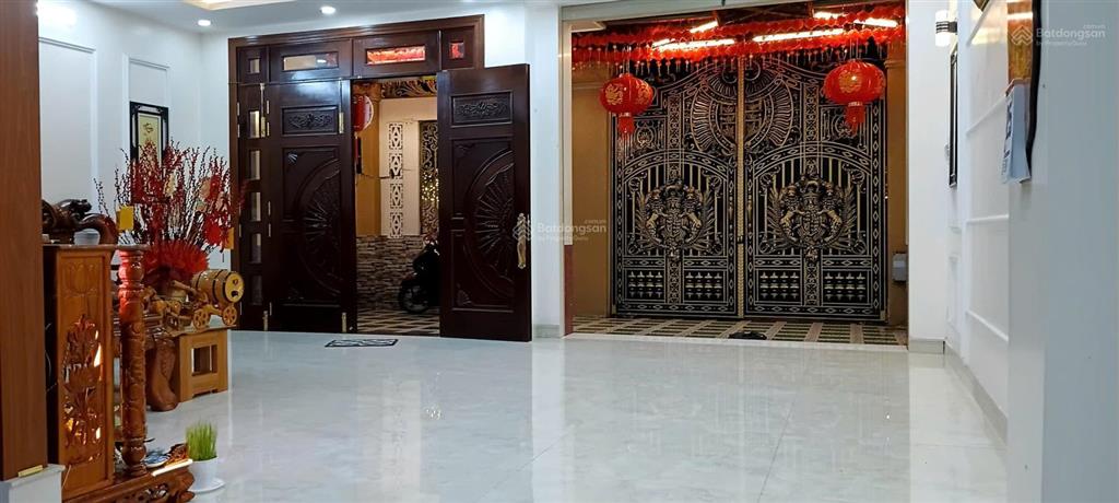 Bán nhà mt kinh doanh  vị trí đẹp ngay mũi tàu himlam 6a trung sơn bình chánh tp.hcm