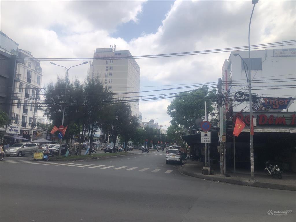 Bán nhà cấp 4 mặt tiền kinh doanh sầm uất kế bên góc đường 9a và đường 8 trung sơn