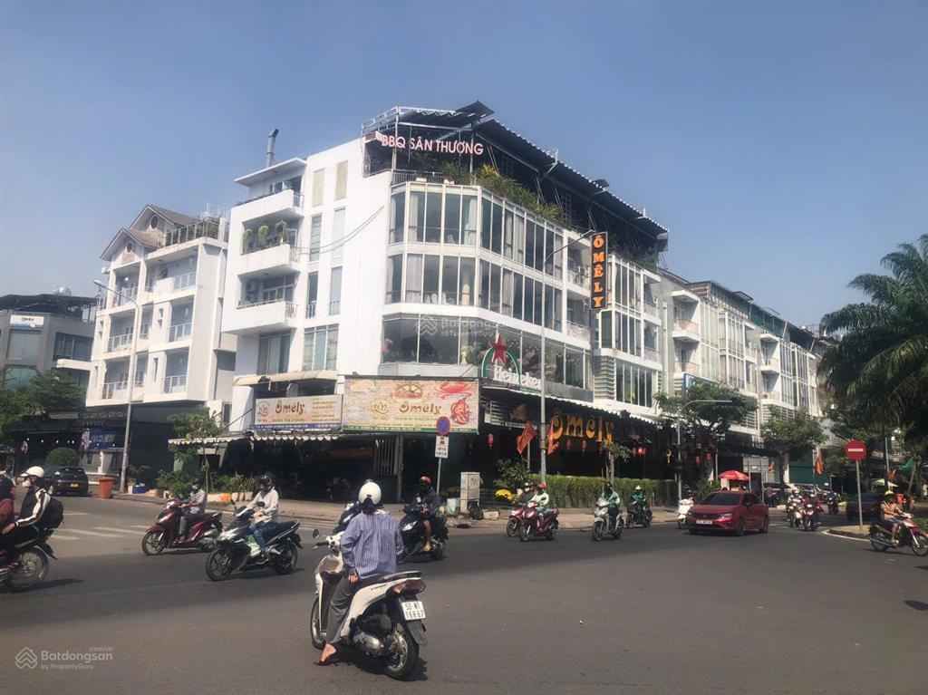 Bán đất (8x20m) mt kinh doanh ngay vòng xoay giải trí trung sơn .tp.hcm