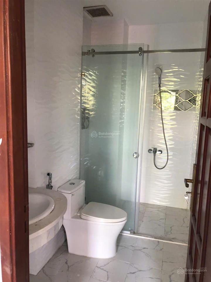 Bán nhà vị trí đẹp hướng đông 1 triệt 3 lầu mt đường số khu dân cư trung sơn bình chánh  tp.hcm