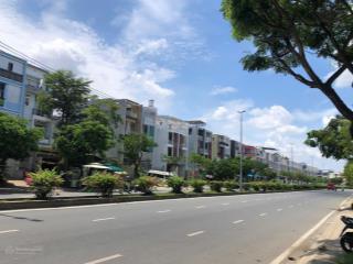 Bán nhà mt kinh doanh sầm uất 1 triệt 3 lầu khu đô thị đại phúc  đường phạm hùng .tp.hcm