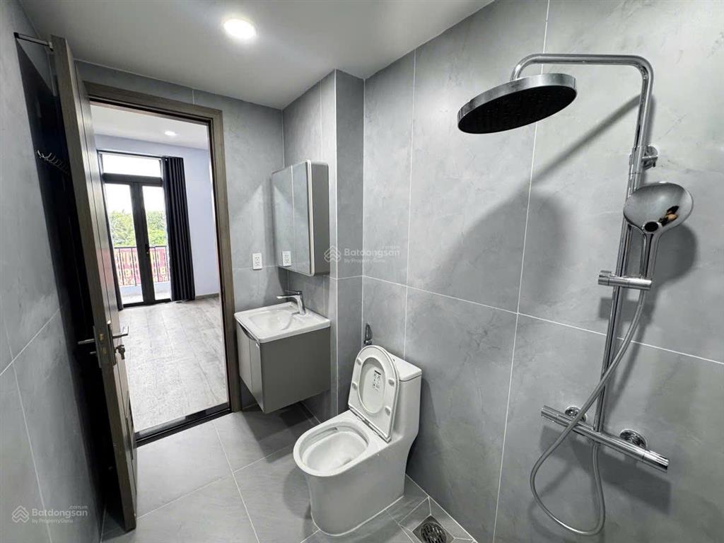 Bán nhà mt phạm hùng kinh doanh sầm uất hướng đông vị trí đẹp tp.hcm