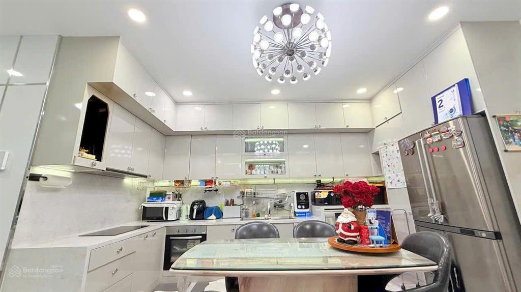 Bán nhà 1 hầm 1 trệt 3 lầu view công viên khu dân cư mizuki nguyễn văn linh. tphcm