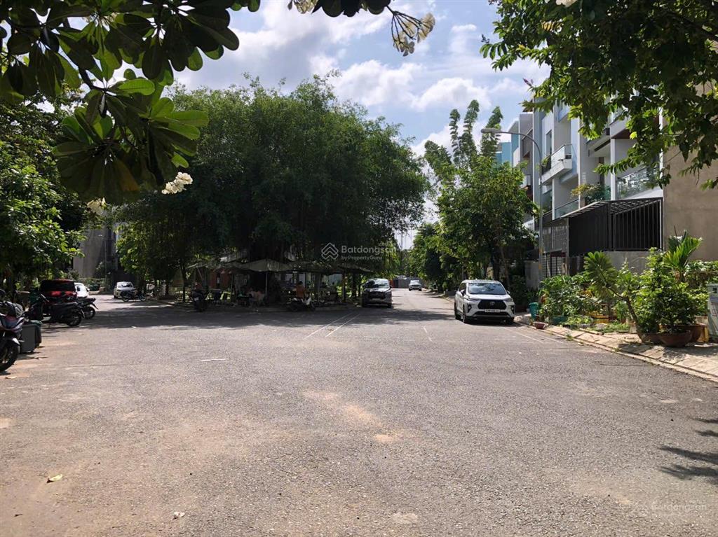 Bán nhà 1 triệt 3 lầu view công viên khu dân cư đại phúc city  đường phạm hùng tp.hcm