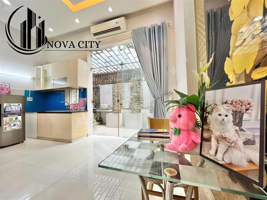 Bán nhà 1 triệt 3 lầu view công viên khu dân cư đại phúc city  đường phạm hùng tp.hcm