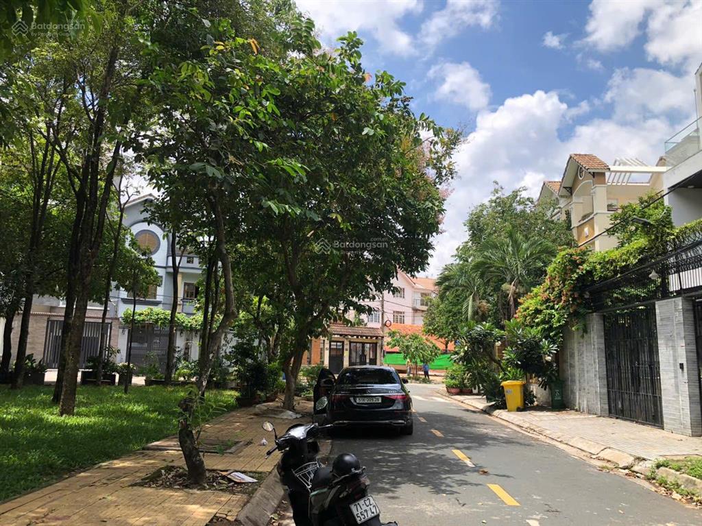 Cho thuê biệt thự view công viên cách vòng xoay giải trí trung sơn 100m
