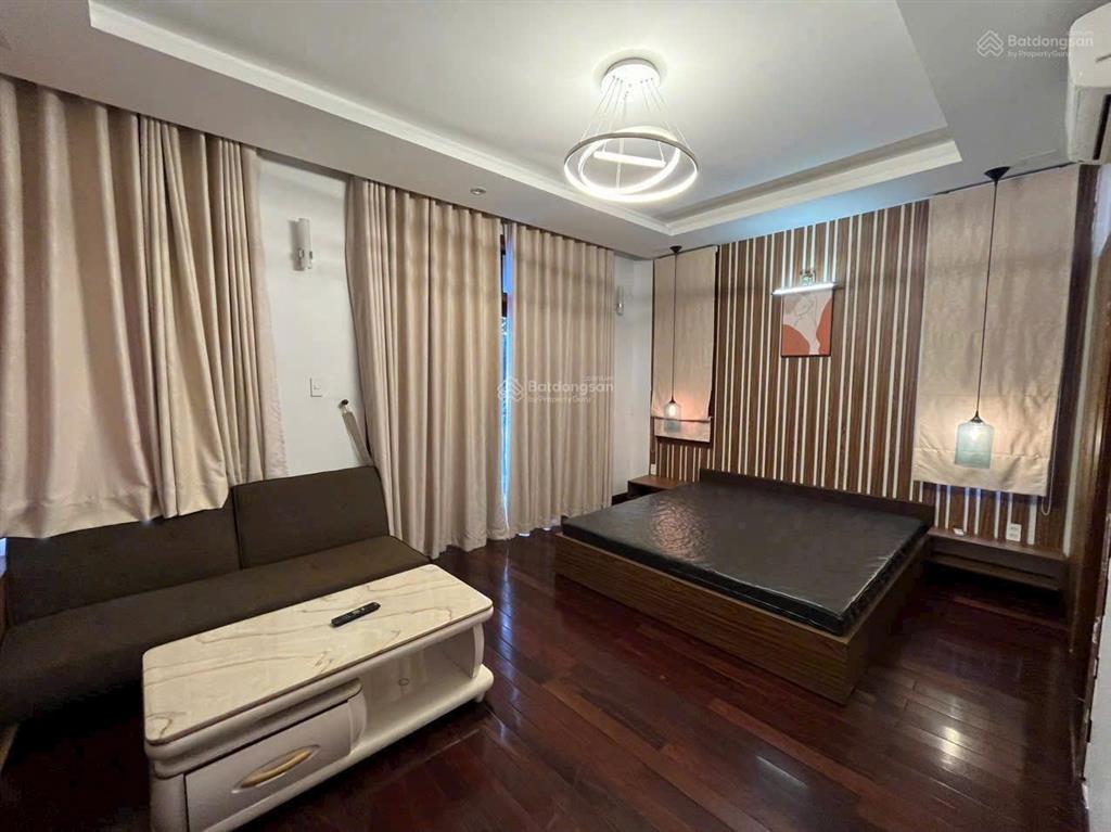 Bán nhà 1 hầm 1 triệt 3 lầu mới view công viên gần bến xe quận 8 cũ tp.hcm