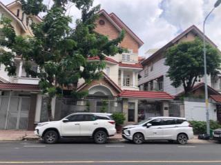 Cho thuê biệt thự mt vị trí đẹp hướng đông ngay mũi tàu đường 9a trung sơn bình chánh, tphcm