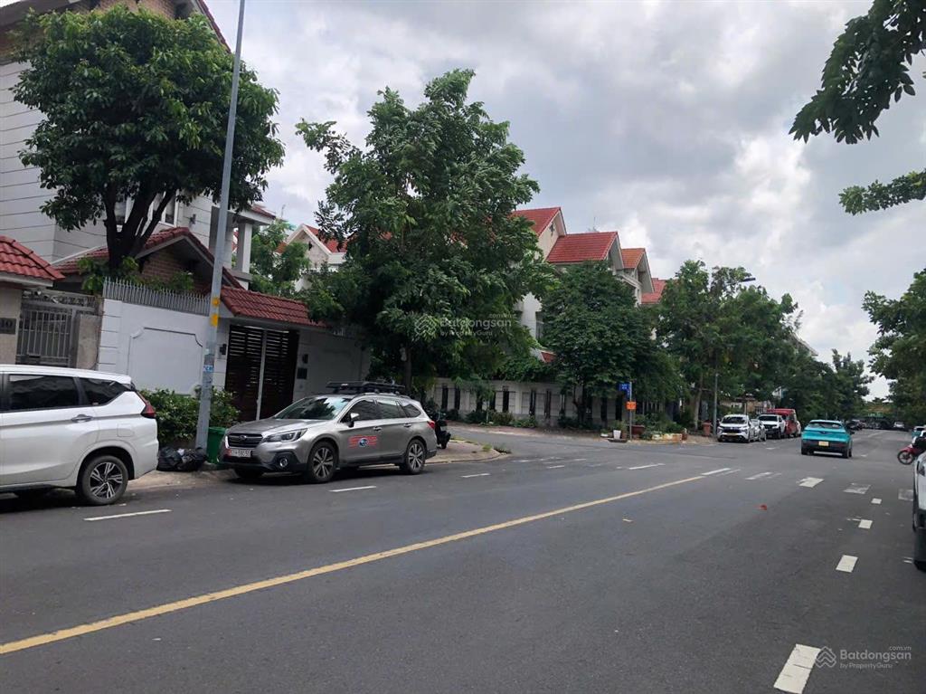 Cho thuê biệt thự vị trí đẹp hướng đông ngay mũi tàu đường 9a trung sơn bình chánh, tphcm