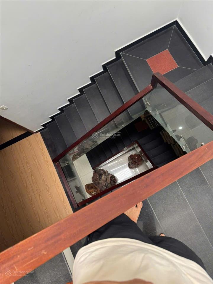 Nhà 1 trệt 3 lầu vị trí đẹp view công viên đường phạm hùng khu đô thị đại phúc. tphcm