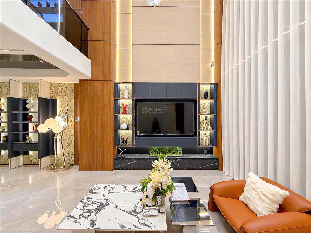 Biệt thự góc 2mt view hướng sông khu intresco 6b đường phạm hùng, tphcm