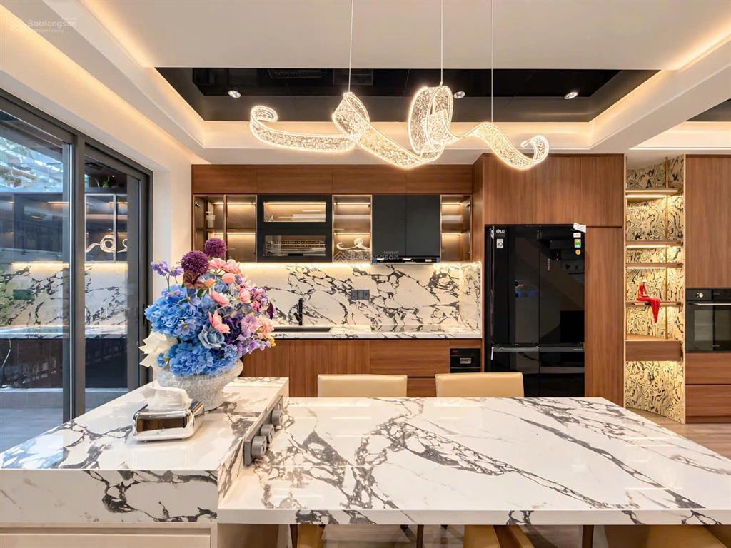 Biệt thự góc 2mt view hướng sông khu intresco 6b đường phạm hùng, tphcm