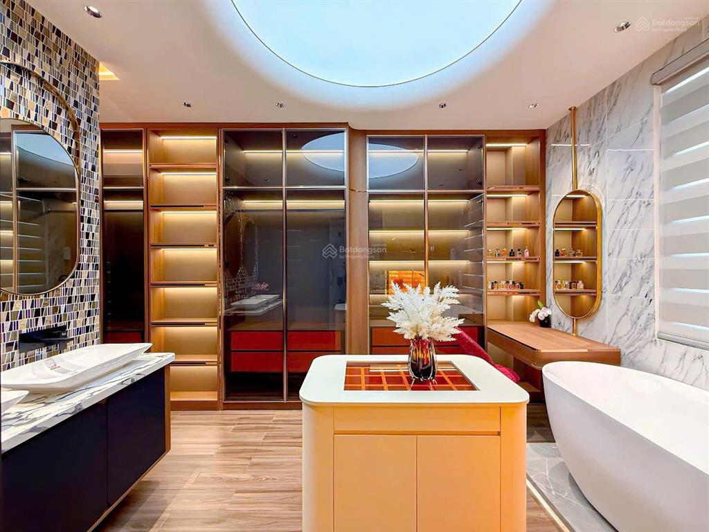 Biệt thự góc 2mt view hướng sông khu intresco 6b đường phạm hùng, tphcm
