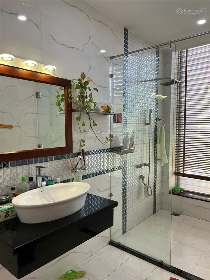 Biệt thự góc 2mt view hướng sông khu intresco 6b đường phạm hùng, tphcm
