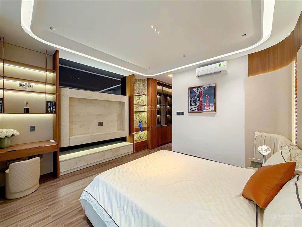 Biệt thự góc 2mt view hướng sông khu intresco 6b đường phạm hùng, tphcm