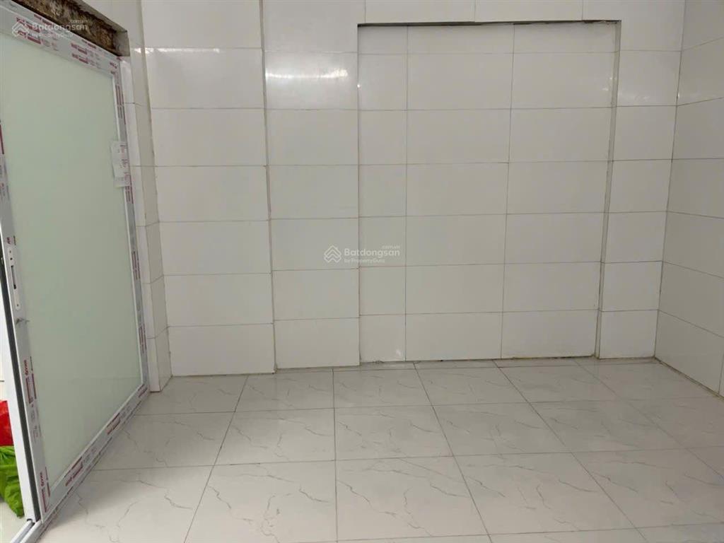 14tr/thchothuê90m2x3tầng ba nhàraphố,xe3 gácvàothợ xây15,20ngươiở kho,ở,kdoanhonnail,bạchmai,hbt