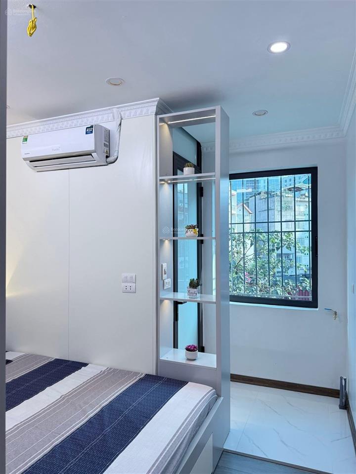 5,1tỷ,nhà20m2x3tầng,mt3,4m,2ngủ, 3wc, cách phố 15m, ngõ thẳng xe máy tránh, ở luôn,kimmã,ba đình.