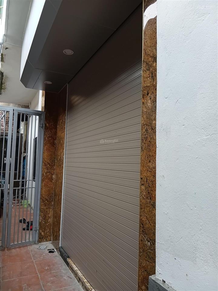 5,1tỷ,nhà20m2x3tầng,mt3,4m,2ngủ, 3wc, cách phố 15m, ngõ thẳng xe máy tránh, ở luôn,kimmã,ba đình.