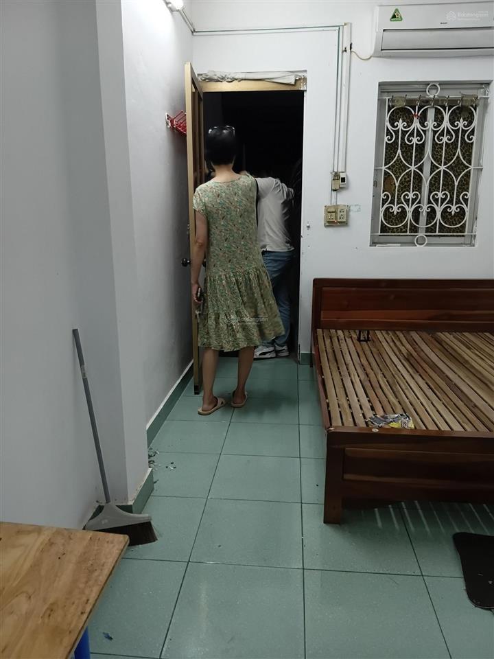 Ảnh thật 3tr/th cho thuê phòng tầng 3 dt 30m2, đường la thành, ô chợ dừa đống đa, cách 1 nhà ra phố