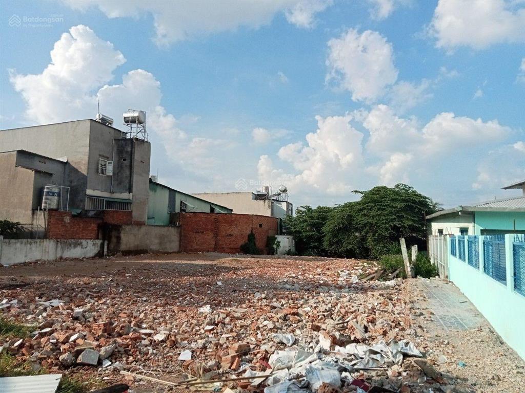Bán đất hẻm 379 bùi thị xuân, dt 769,2m2 (tc 303,8m2), cách ngã 4 bình trị 200m, chợ tân bình 500m