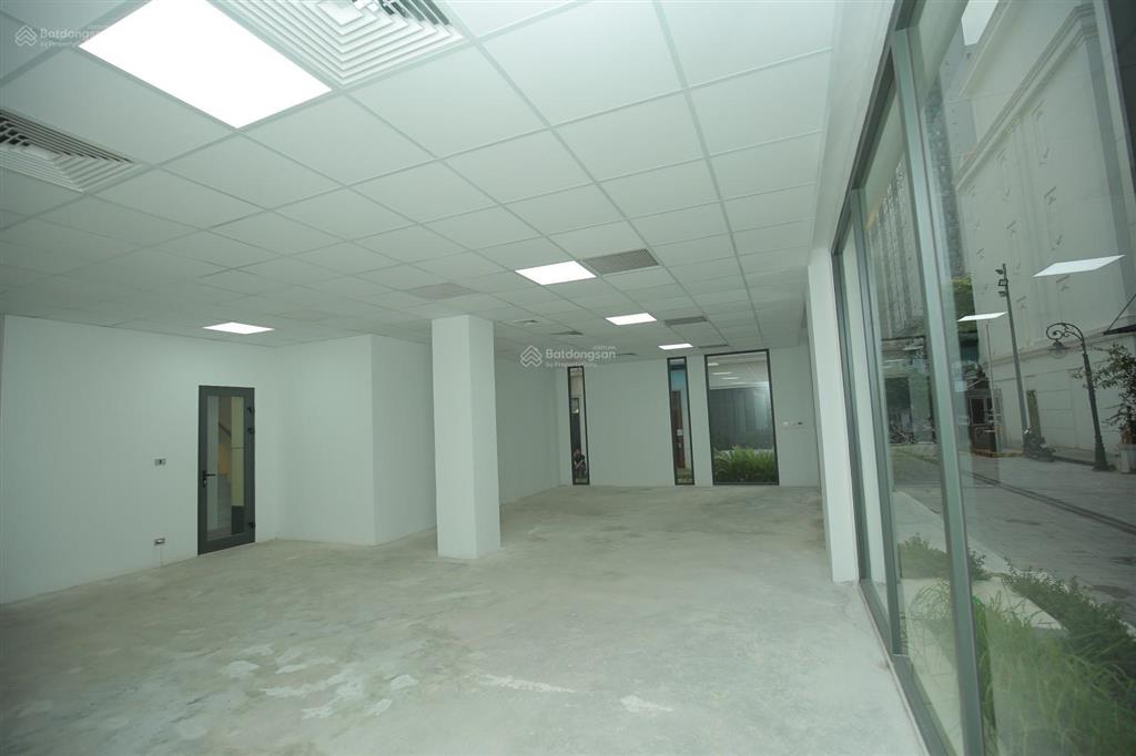 Chính chủ cần bán gấp căn góc 2 mặt vườn hoa mặt phố nguyễn tuân, nhà phố nguyễn tuân