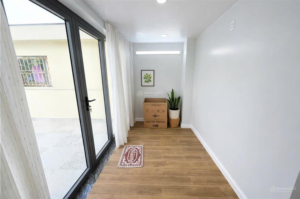 Nhà full nội thất cao cấp phường an phú cách cầu sg 1km , trệt 3 làu giá 38tr/ tháng