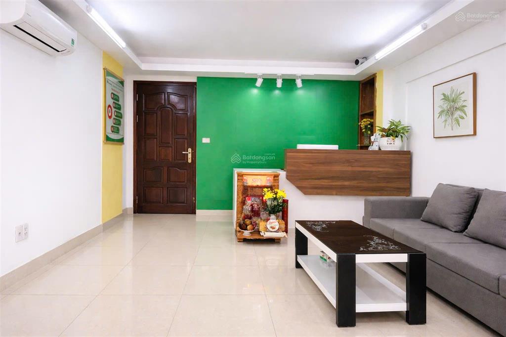 Nhà nguyễn hoàng có hầm để xe rộng 3 lầu phù hợp mọi ngành nghề, giá 40 triệu/tháng