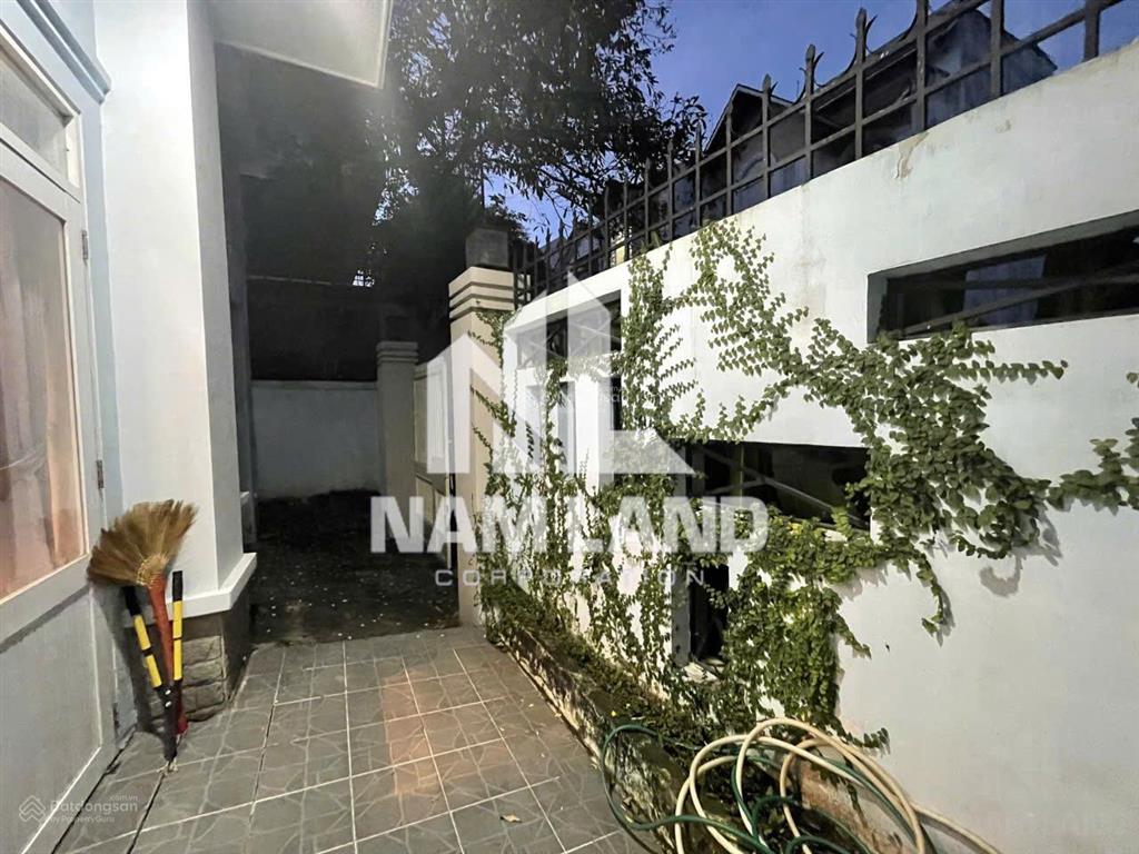 Villa gần sông sài gòn, cách cầu sài gòn 500m ngang 10m trệt 2 lầu sân thượng giá 35tr