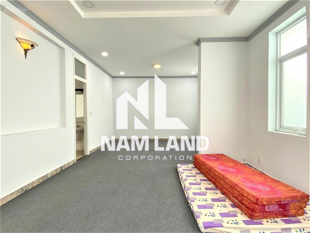 Villa ngang 8m gần trần não phù hợp showroom, văn phòng , cty thiết kế ... giá 40tr