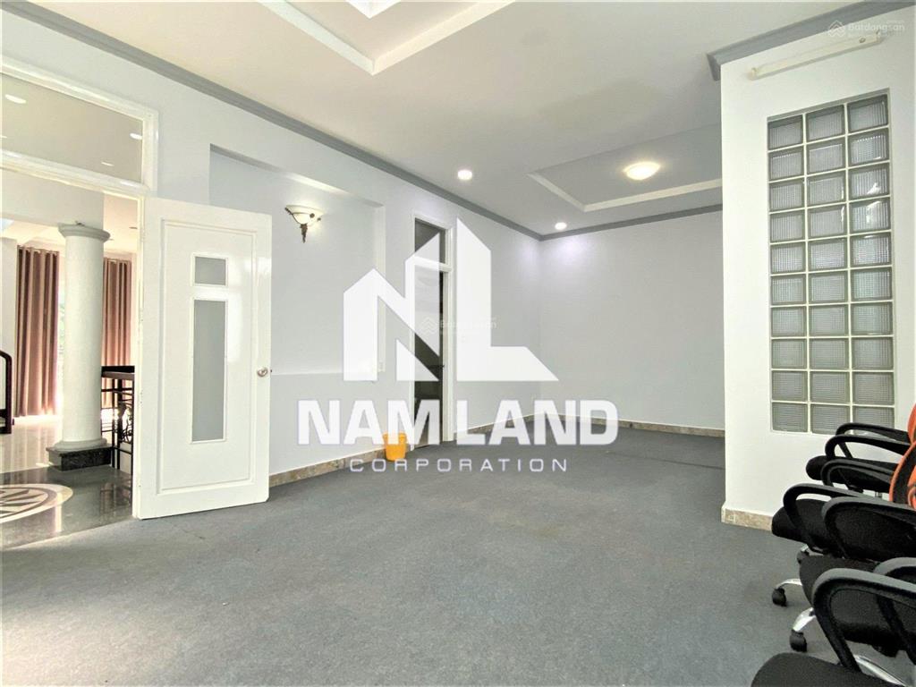 Villa ngang 8m gần trần não phù hợp showroom, văn phòng , cty thiết kế ... giá 40tr