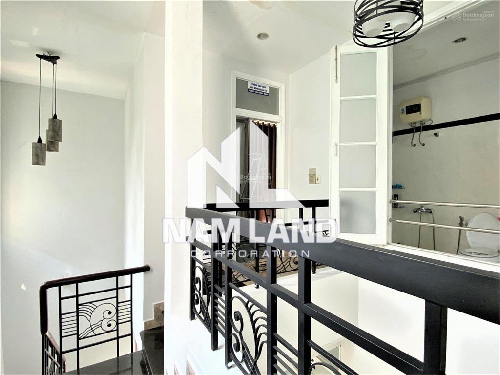 Villa ngang 8m gần trần não phù hợp showroom, văn phòng , cty thiết kế ... giá 40tr