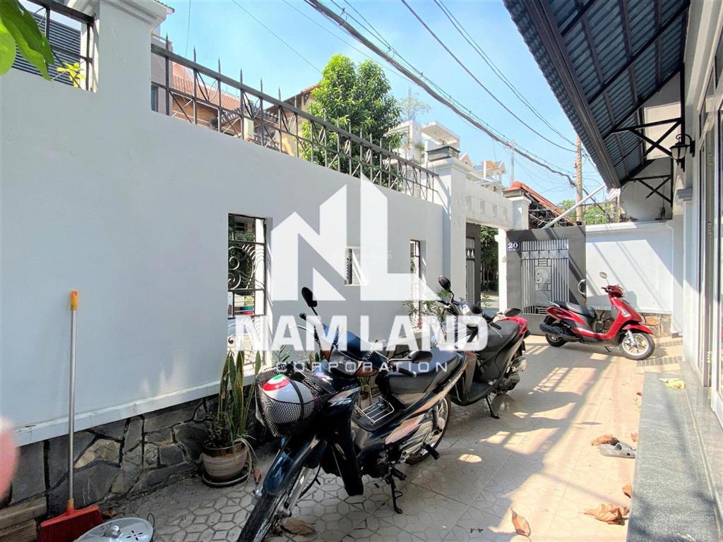 Villa ngang 8m gần trần não phù hợp showroom, văn phòng , cty thiết kế ... giá 40tr
