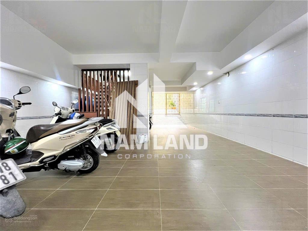Nhà đẹp gần cầu sài gòn (800m), gần cv cao đức lân, ngang 6m, có hầm để xe rộng, giá tốt 35tr