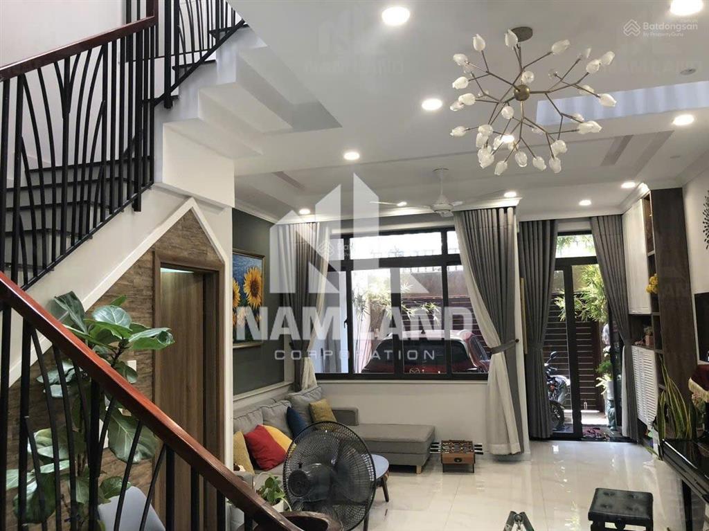 Hàng hiếm gần cầu sài gòn nhà 5m, 4pn full nội thất, giá cực tốt 40tr