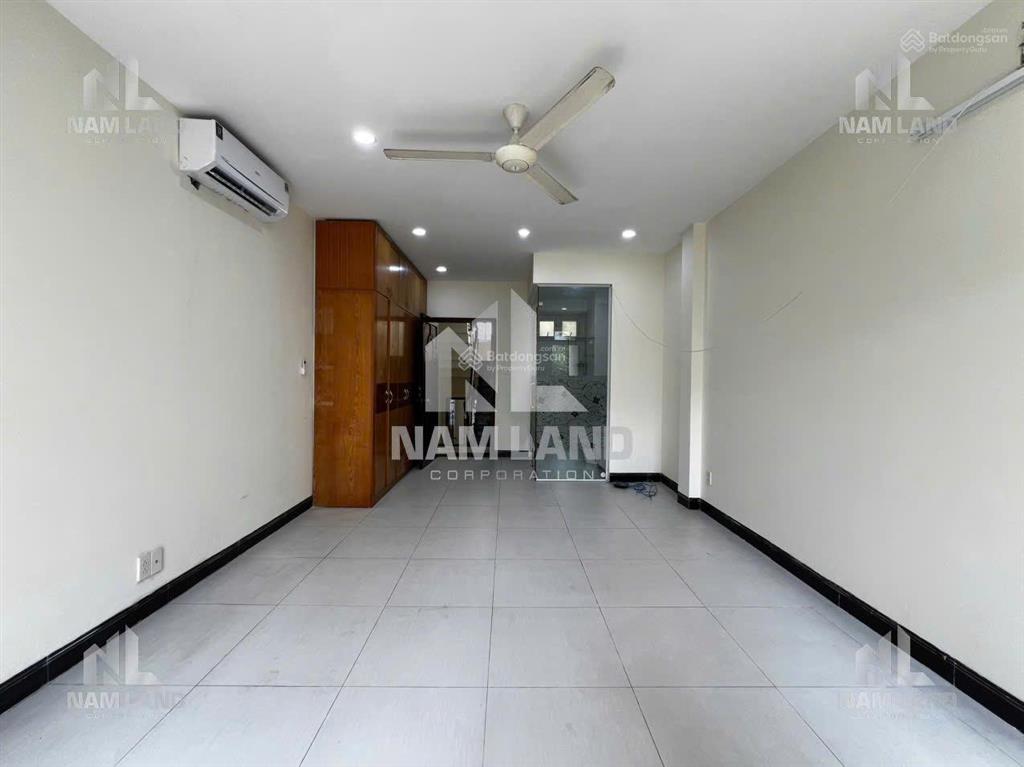 Nhà bùi tá hán gần cầu sài gòn có hầm để xe rộng, trệt 3 lầu giá 35tr