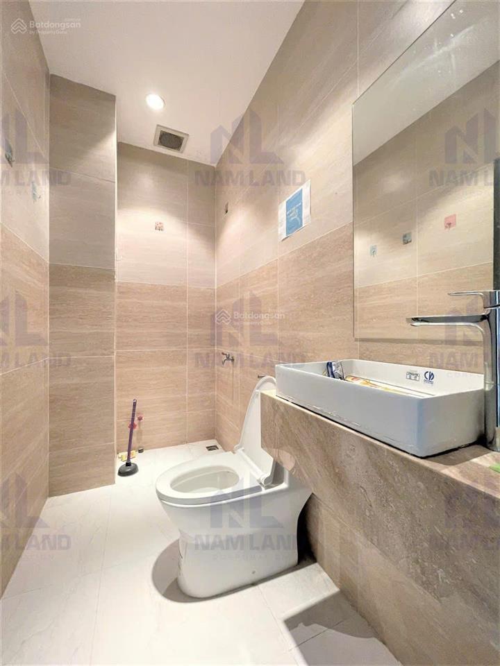 Nhà đường bùi tá hán gần cầu sài gòn, có hầm để xe rộng, trệt 3 lầu 6 phòng giá 36tr