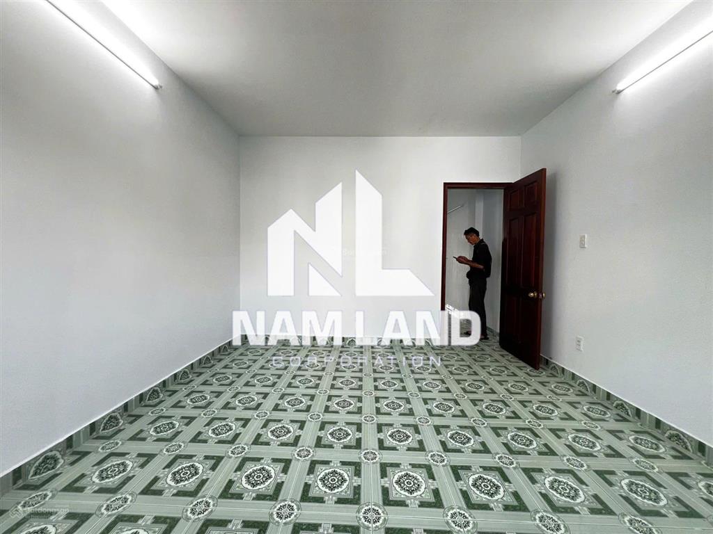 Nhà khu compound trần não có bảo vệ , trệt 2 lầu sân thượng giá 25tr
