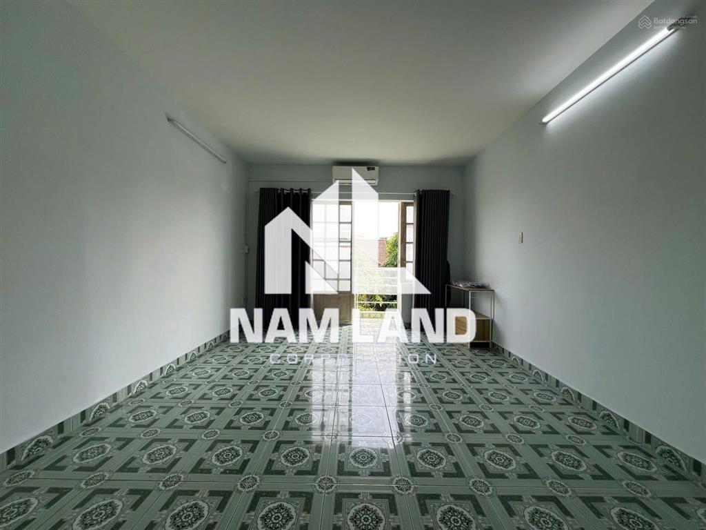 Nhà khu compound trần não có bảo vệ , trệt 2 lầu sân thượng giá 25tr