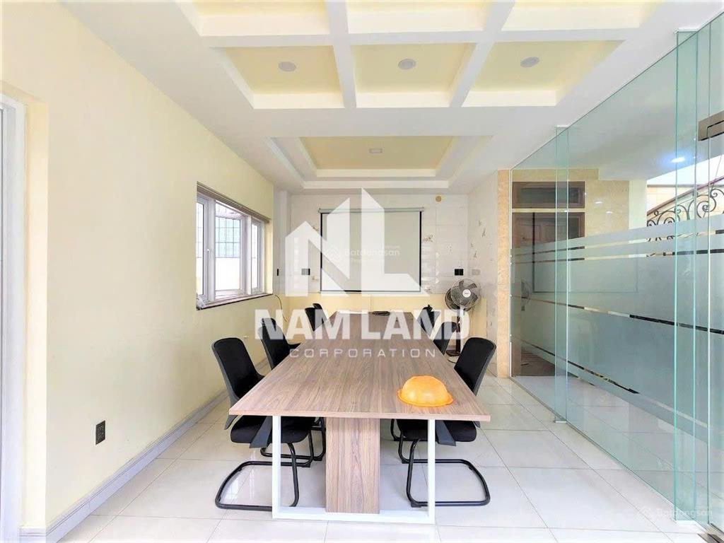 Nhà căn góc 2 mt, hầm để xe rộng phù hợp văn phòng gần nút giao lương định của  mai chí thọ
