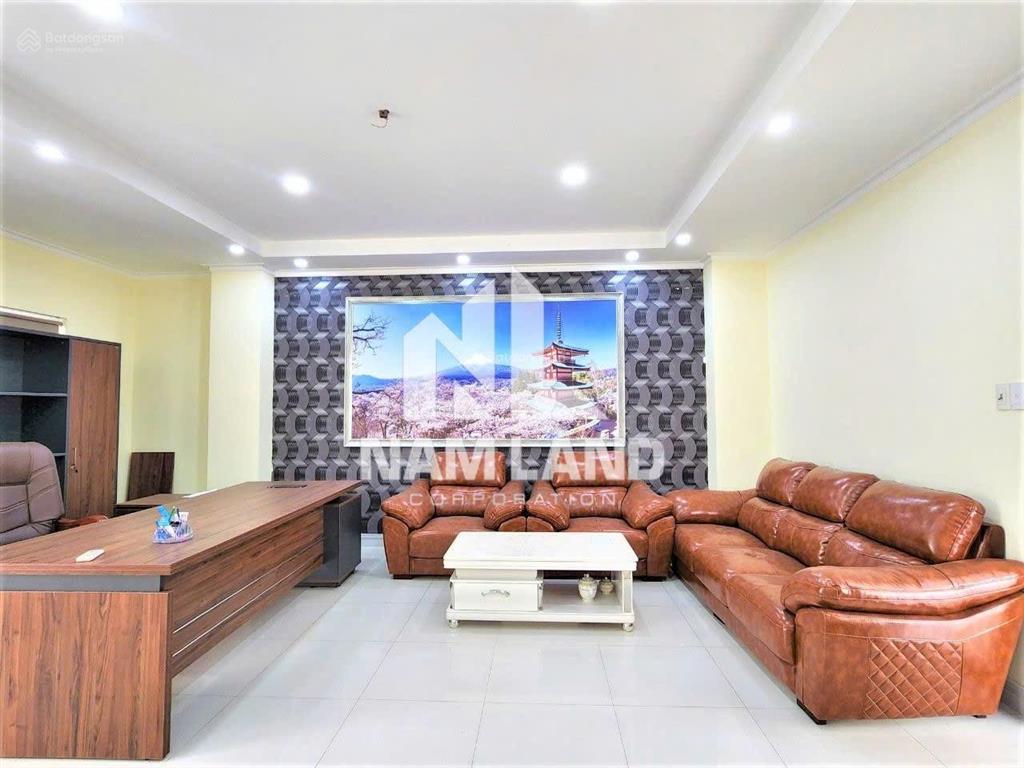 Nhà căn góc 2 mt, hầm để xe rộng phù hợp văn phòng gần nút giao lương định của  mai chí thọ